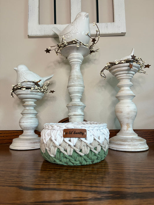 Tri color basket
