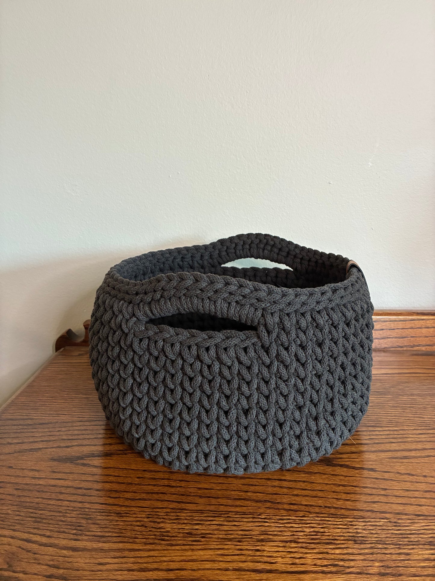 10" handled basket